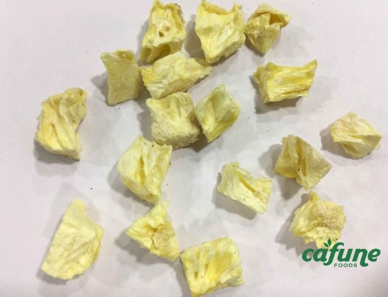 Freeze Dried Pineapple dices